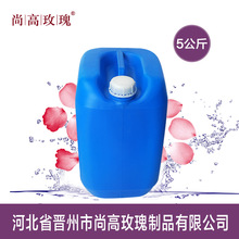 手机充电器没拔客厅被烧光！消防员实测：充电器不拔一直在通电